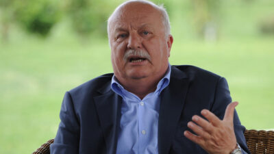 Sadri Şener: Bu şekilde olmamalıydı