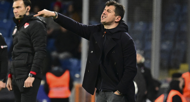 Emre Belözoğlu’ndan küfür tepkisi Emre Belözoğlu’ndan küfür tepkisi