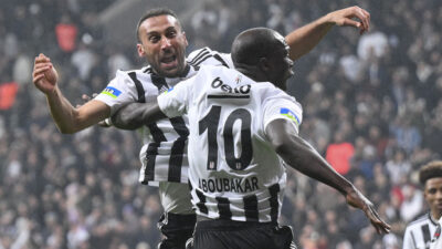 Beşiktaş’ta Cenk Tosun ve Aboubakar rüzgarı