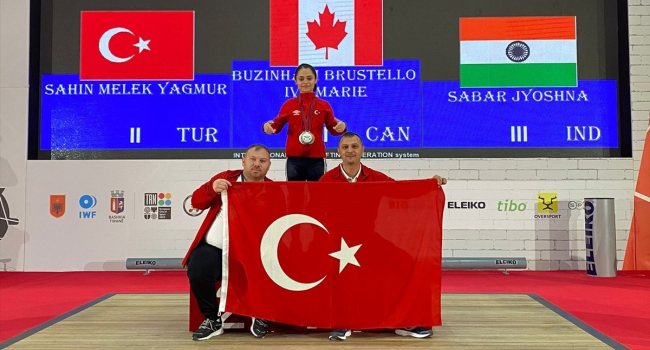 Melek Şahin’den 3 madalya Melek Şahin’den 3 madalya