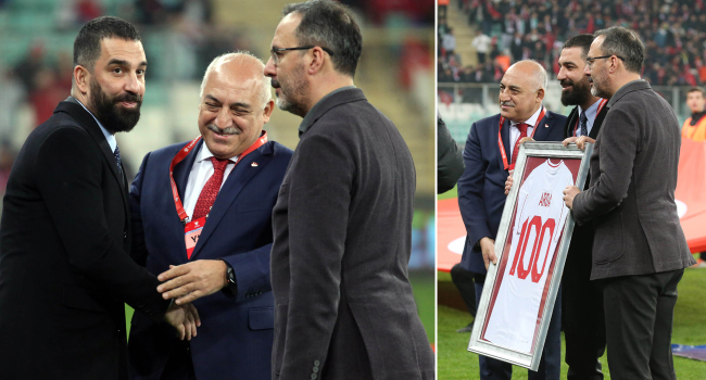 Arda Turan’a Bursa’daki milli maç öncesi ödül Arda Turan’a Bursa’daki milli maç öncesi ödül