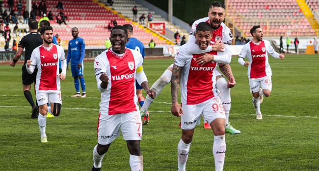 1. Lig’in zirvesini ilgilendiren maç kapalı gişe 1. Lig’in zirvesini ilgilendiren maç kapalı gişe