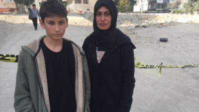 Depremin 20. saniyesinde çöktü! Oyun tutkusu aileyi hayatta tuttu