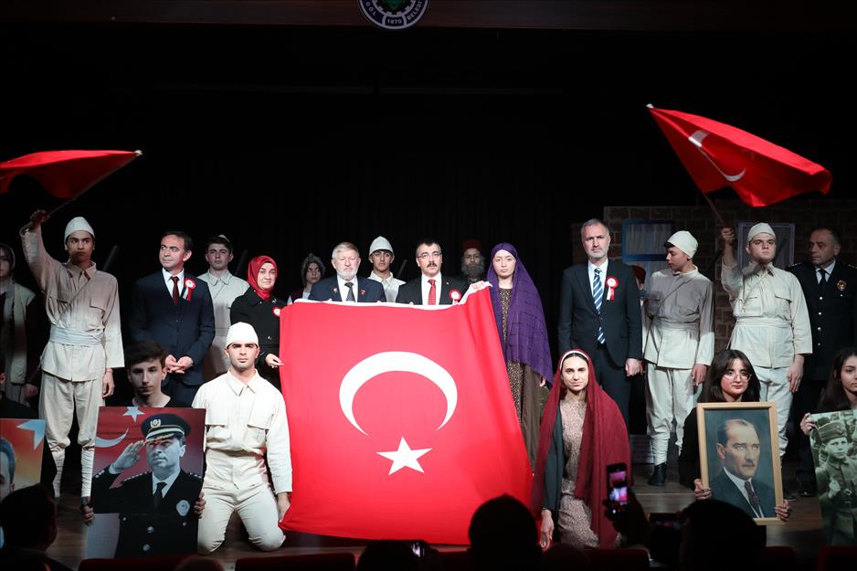 Çanakkale Zaferi’nin 108. yılında şehitlerimiz İnegöl’de törenlerle anıldı