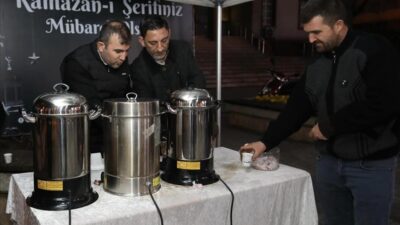 İftar sonrası çaylar İnegöl Belediyesi’nden