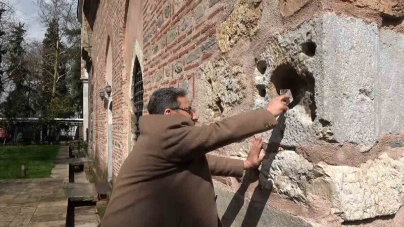600 yıllık camide Osmanlı kültürü hala yaşatılıyor Bursa’da bulunan II. Murad Camii’nde yüzyılları aşkın Osmanlı kültürü devam