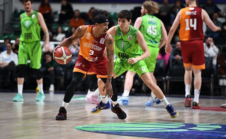Türkiye Sigorta Basketbol Süper Ligi'nin 21. haftasında Bursa ekiplerinden TOFAŞ,