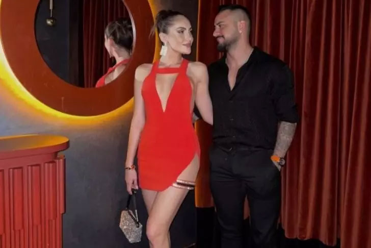 Gökhan Çıra’dan romantizm şovu! Sevgilisi ve kızının ismini… Gökhan Çıra’dan romantizm şovu! Sevgilisi ve kızının ismini…