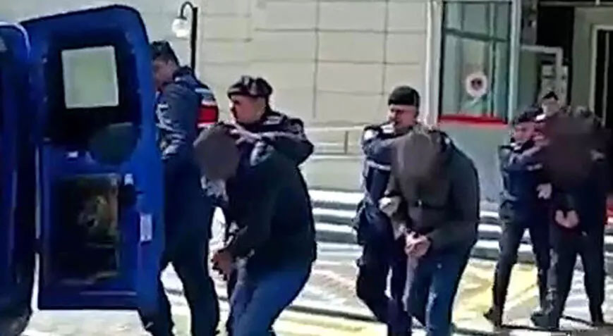 22 yıl sonra yakalanan cinayet şüphelileri kimliklerini gizleyip, inşaat ustalığı yapmış 22 yıl sonra yakalanan cinayet şüphelileri kimliklerini gizleyip, inşaat ustalığı yapmış