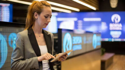 Borsada kadın yatırımcı sayısı 2 milyona yaklaştı