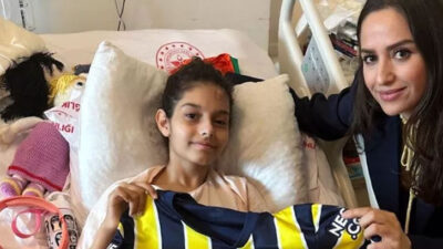 4 gün enkaz altında kaldı, yağmurla ıslanan bez parçasının suyunu sıkıp içti