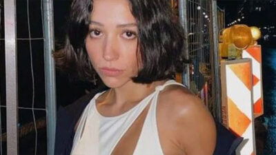 Zeynep Bastık’tan bikinili poz