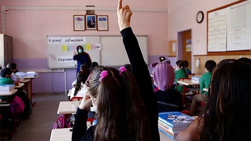 Herkes merak ediyordu: Bakan Özer’den ara tatil açıklaması! Herkes merak ediyordu: Bakan Özer’den ara tatil açıklaması!