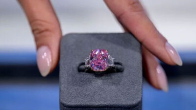 Dünyanın en nadir elmaslarından “Sonsuz Pembe” satışa çıkıyor