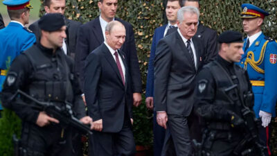 Putin’den kadınlara devlet nişanı: Gurur duyuyoruz