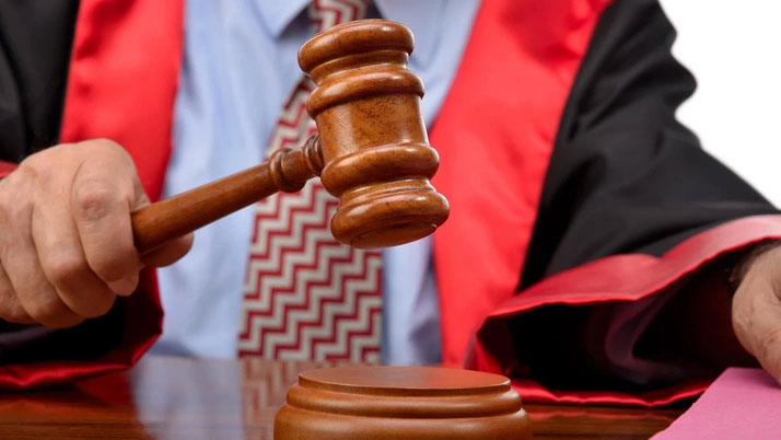 Bir yılda 12 kez rapor aldı, işinden oldu