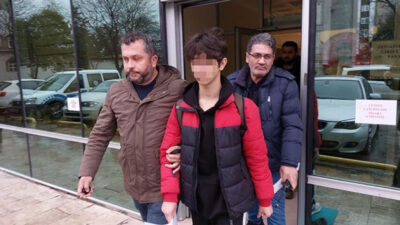 Abisini öldürdü, ilk duşmada tahliye oldu