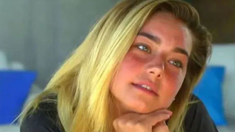 Tesettürlü hali olay olmuştu! Aycan Yanaç dekolteli pozlarını paylaşınca…