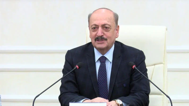 En düşük emekli maaşına ve bayram ikramiyesine zam hazırlığı En düşük emekli maaşına ve bayram ikramiyesine zam hazırlığı