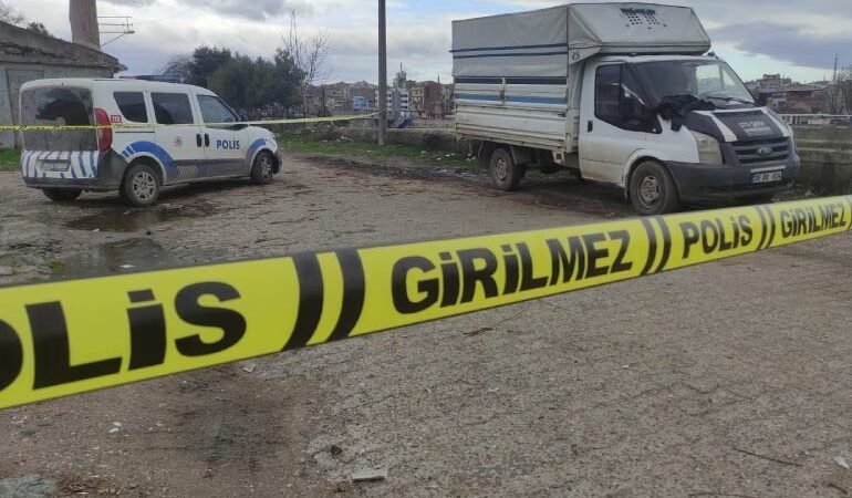 Bursa’da aracında ölü bulundu Bursa'nın Mustafakemalpaşa ilçesinde 70 yaşındaki bir kişi, aracının içinde ölü