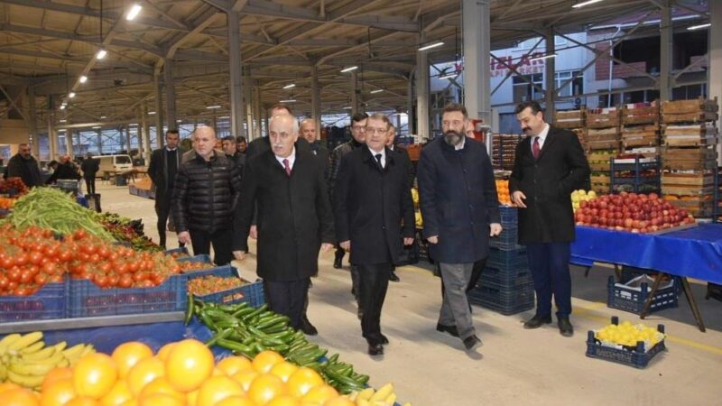 Bursa’da 535 yıldır kurulan pazar yeni yerinde Osmanlının ilk başşehri Yenişehir’de 535 yıldır kurulan bölgenin en büyük