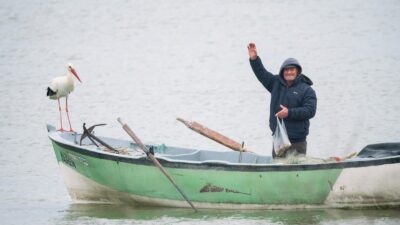 Yaren Leylek 12. kez Balıkçı Adem Amca’ya kavuştu