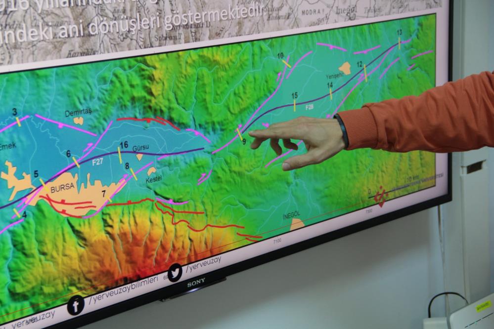2 yıl önce Bursa’nın fay haritasını çıkaran uzman konuştu 2 yıl önce Bursa’nın fay haritasını çıkaran uzman konuştu