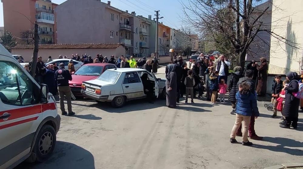 Bursa’da otomobil dehşet saçtı: Yaralılar var