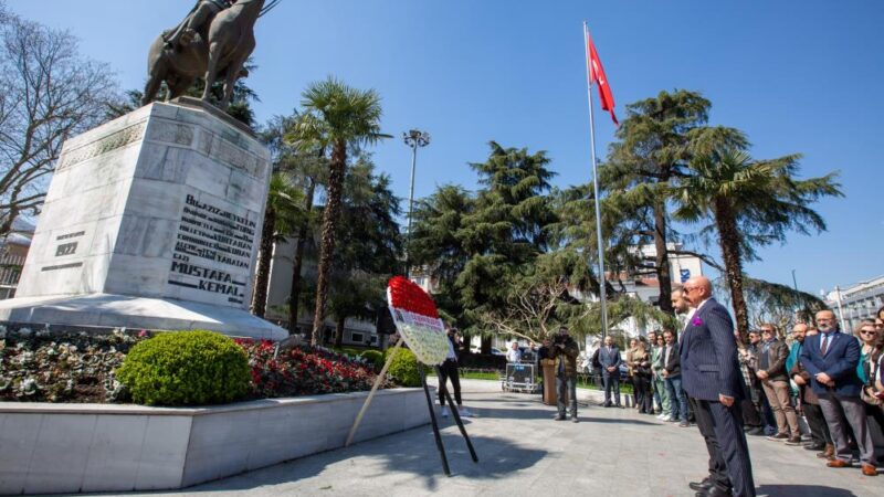 Bursa’da tiyatro sanatına emek veren sanatçılar, ‘27 Mart Dünya Tiyatro