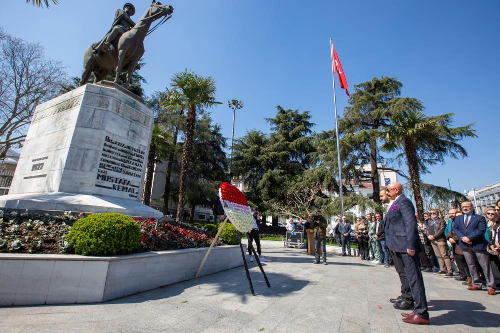 Dünya Tiyatro Günü’ Bursa’da kutlandı 1 AW857034 01