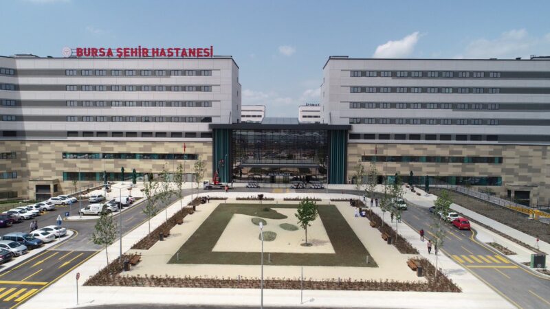 Bursa Şehir Hastanesi’nde reform! Sağlık Bakanlığı'nın başlattığı çalışma kapsamında Şehir Hastanesi'nde yapılan reformu Olay