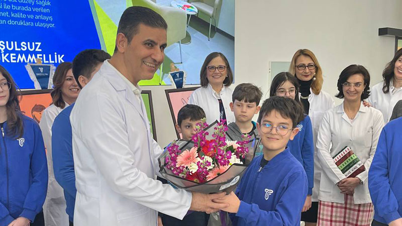 Tekfenli öğrenciler doktorları unutmadı