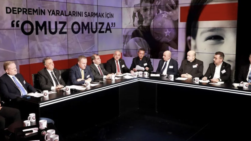 Futbol dünyası ‘Omuz Omuza’ Türkiye Futbol Federasyonu tarafından kulüp ve futbolcuların da destek verdiği