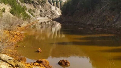 ‘Şifalı su’ deprem sonrası renk değiştirdi