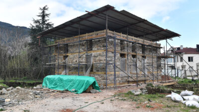 Bursa’da tarihi mescid gün yüzüne çıkıyor