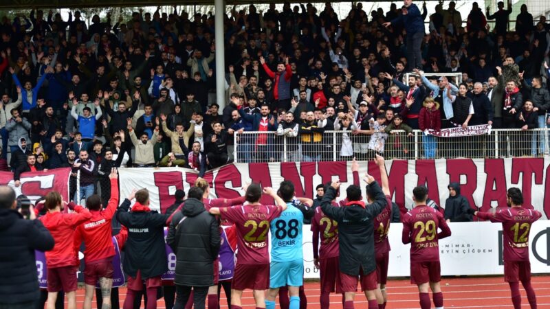TFF 2. Lig Beyaz Grup'ta geçen hafta şampiyonluk adaylarından Şanlıurfaspor'a