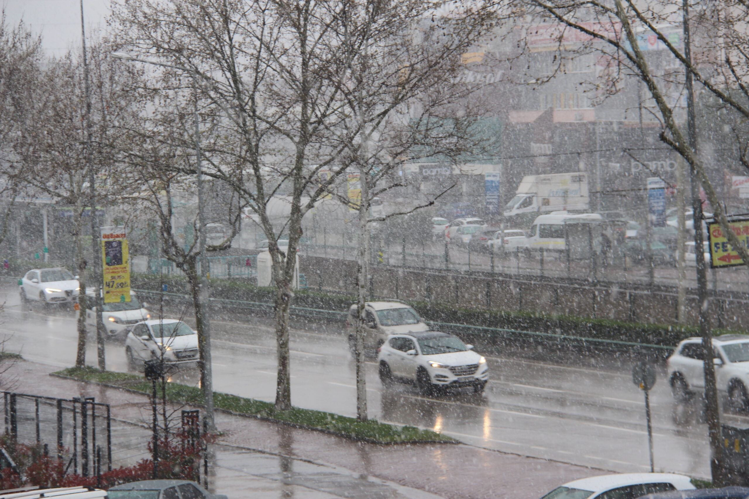 Bursa’da kar başladı! Bursa’da kar başladı!