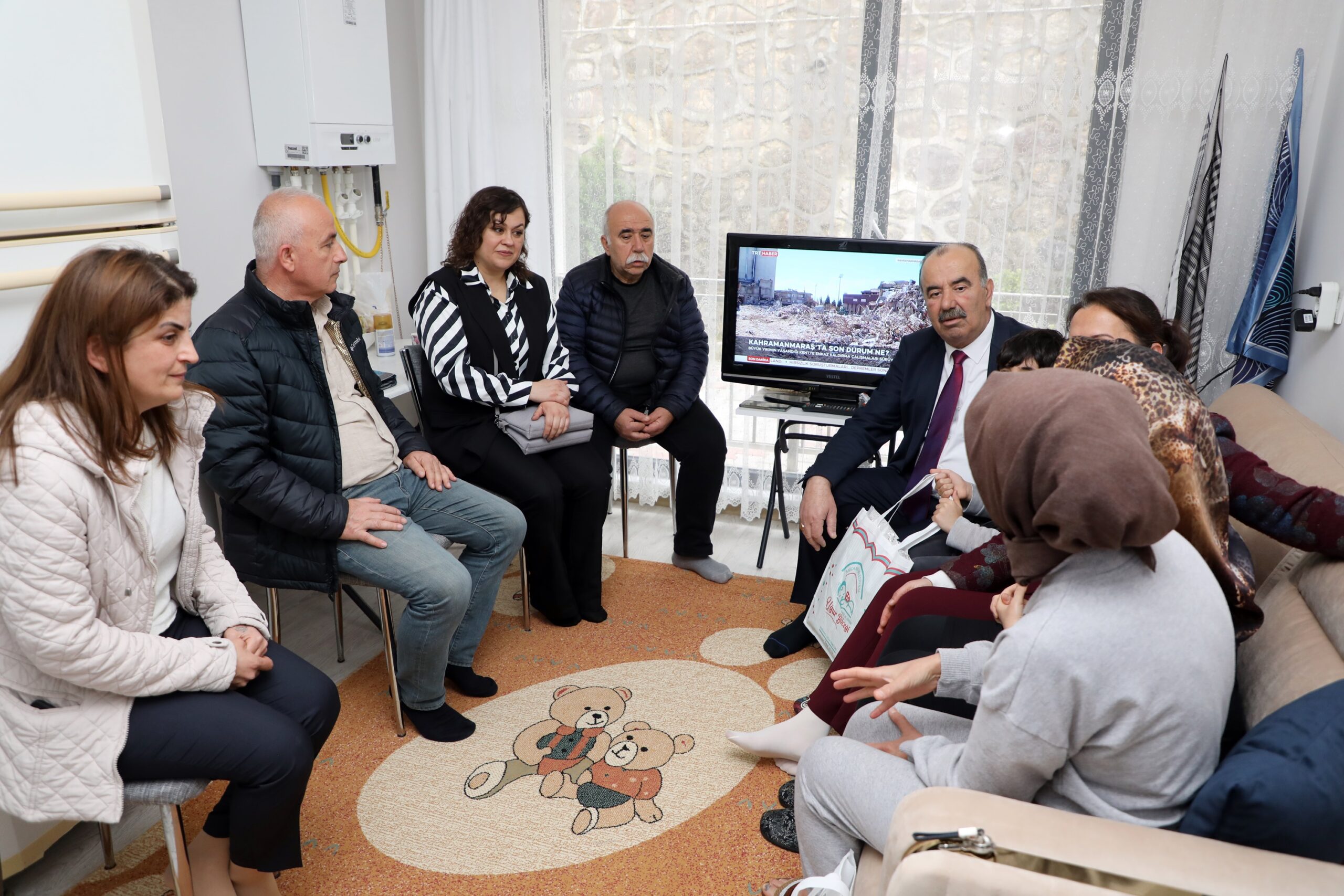 Başkan Türkyılmaz’dan Mudanya’ya yerleşen depremzedelere ziyaret