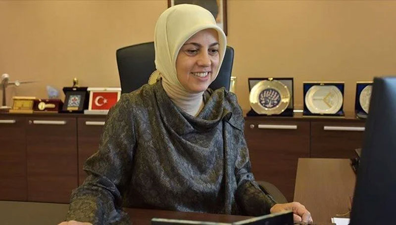 Merve Kavakcı görevden alındı