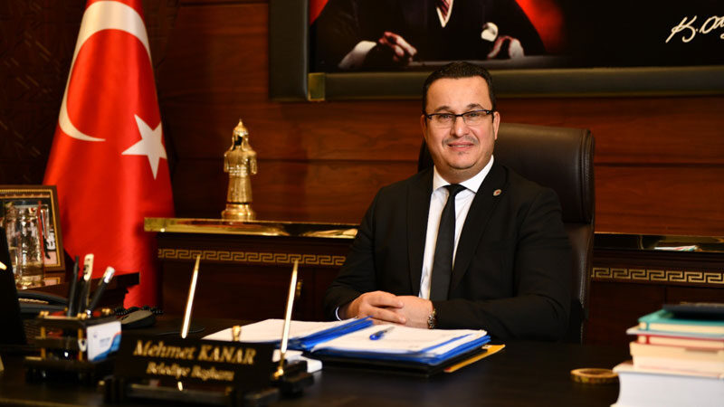 Mustafakemalpaşa Belediye Başkanı Mehmet Kanar, Berat Kandili dolasıyla yayınladığı mesajla