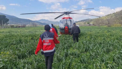 Hareketli dakikalar! Helikopter tarlaya indi, doktorlar 2 saat mücadele etti