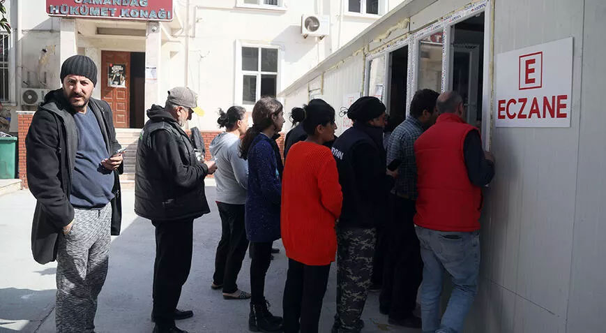 Depremde 44 eczacı hayatını kaybetti! 1200 eczane yıkıldı veya ağır hasarlı