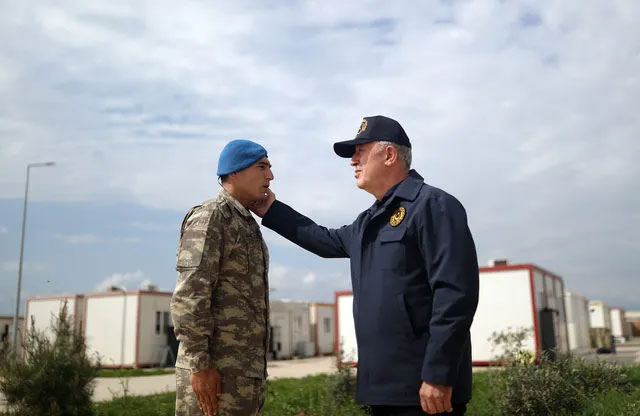 Erdoğan ‘Milletvekili adayı olacaklar’ demişti! Bakan Akar’dan açıklama