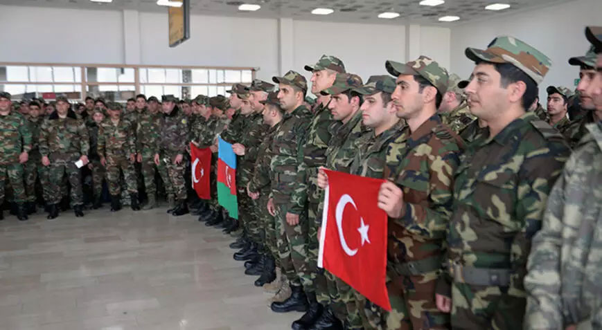 Azerbaycan arama-kurtarma ekibi, ülkelerine uğurlandı