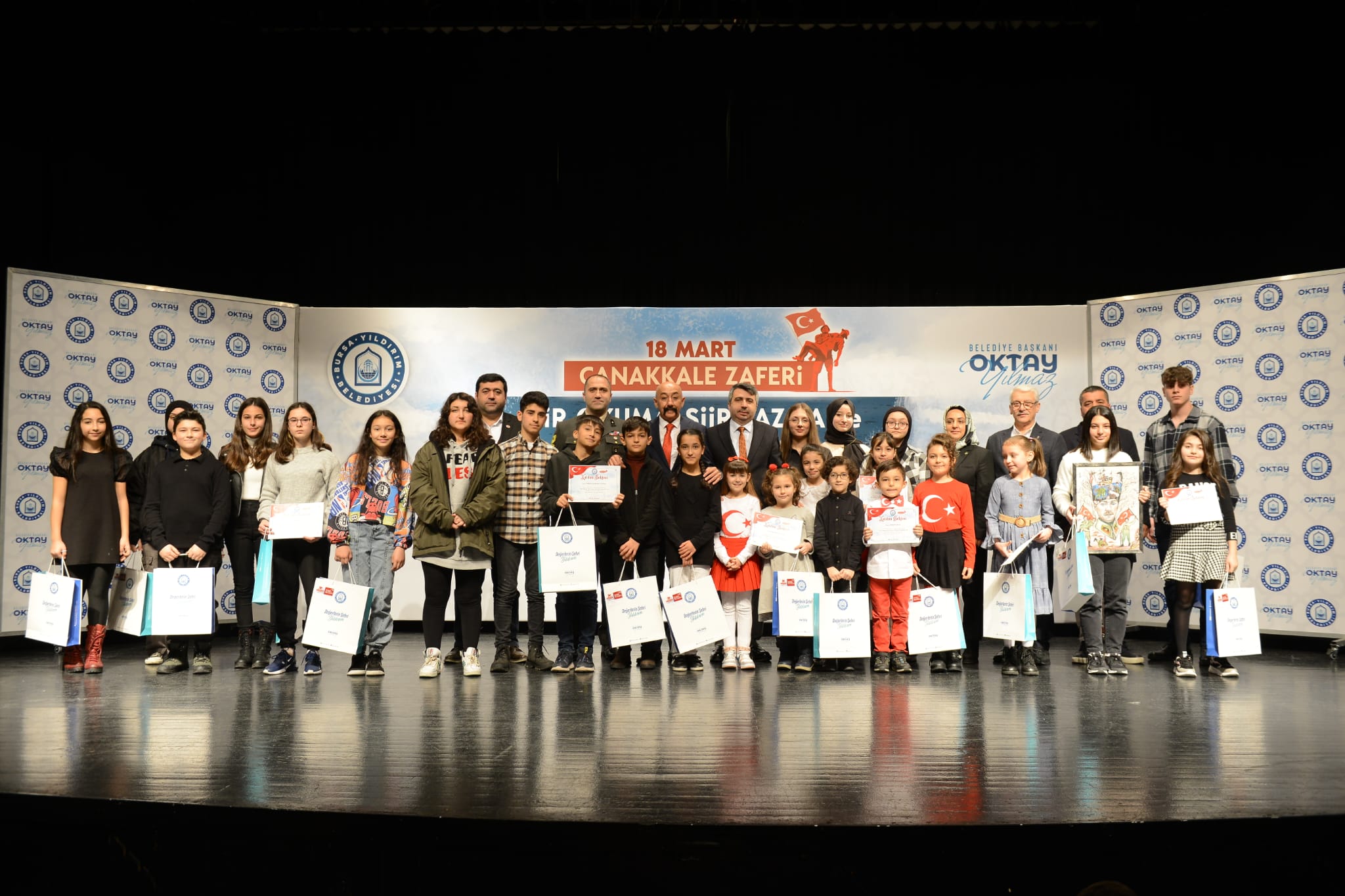 Çanakkale Destanı’nı en iyi anlatan öğrenciler Yıldırım’da ödüllendirildi