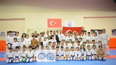 Şampiyonları Başkan Yılmaz uğurladı