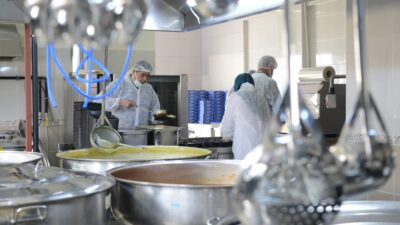 Yıldırım’da gönüller de bir sofralar da