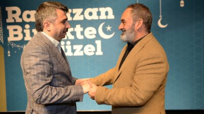 Yıldırım’da Erzincanlı’dan eşsiz şiir ziyafeti