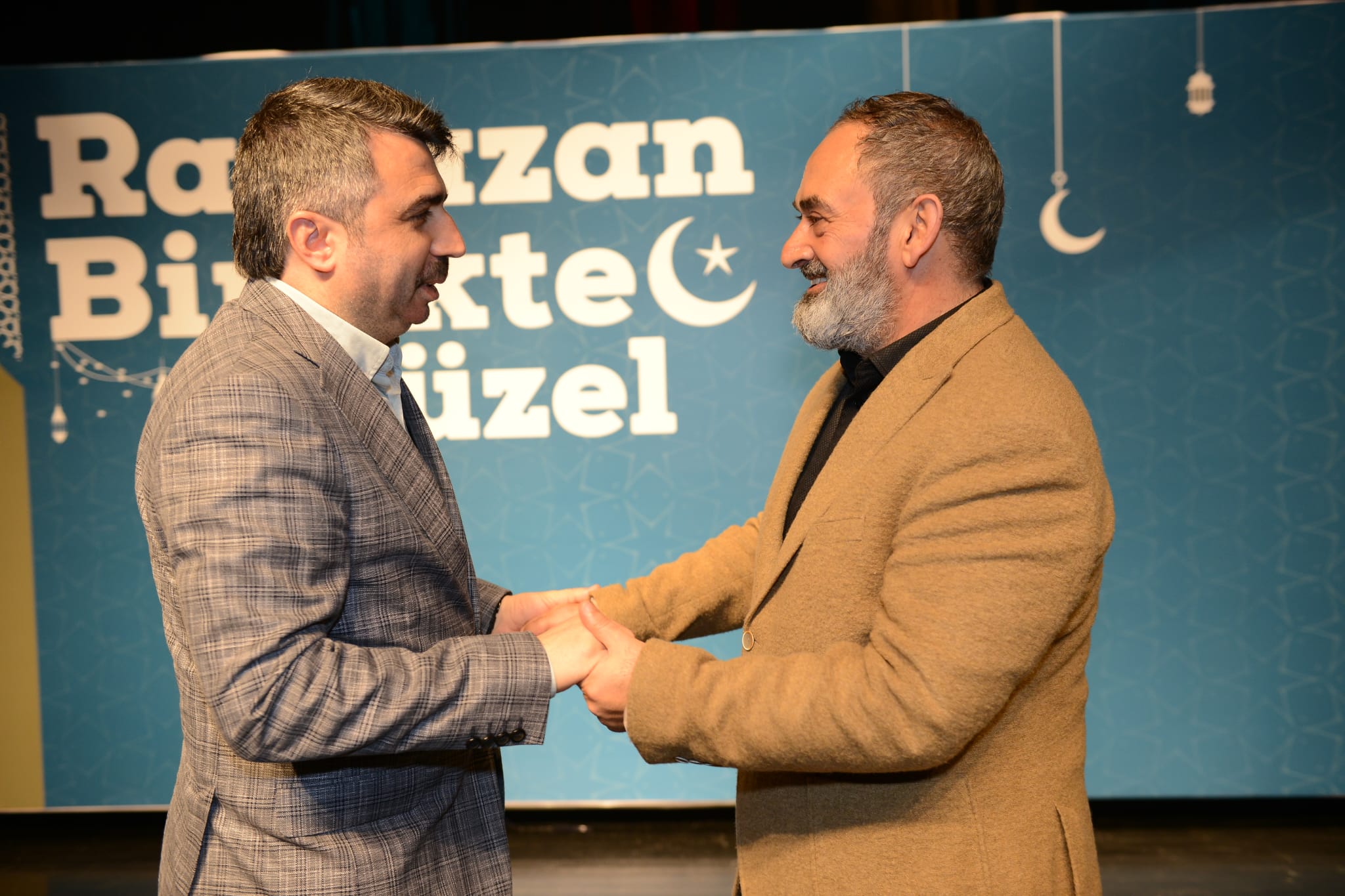 Yıldırım’da Erzincanlı’dan eşsiz şiir ziyafeti