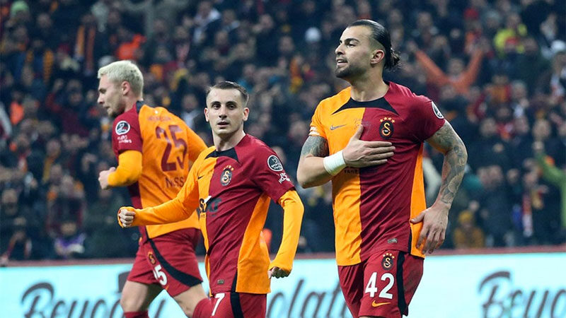 Eleştirilerin odağı olmuştu! Flaş iddia Şiddetli baş ağrısı nedeniyle A Milli Futbol Takımı'nın aday kadrosundan